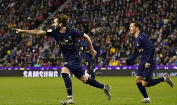  科隆比安双星闪耀全场，连线破门助力球队登顶