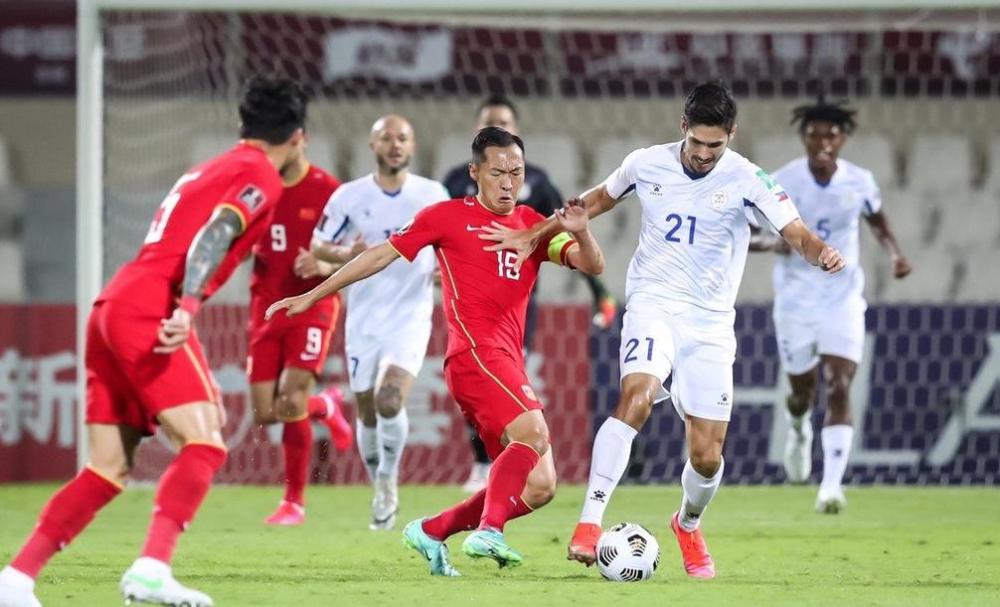  沃尔夫斯堡锋线集体哑火，进攻乏力错失关键分数