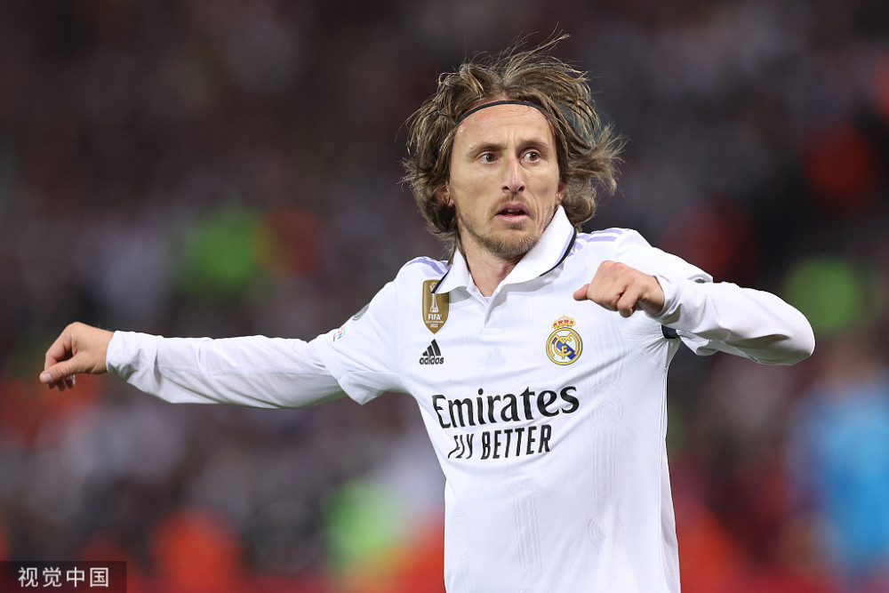  甘冈老将宝刀未老，替补登场绝杀救主